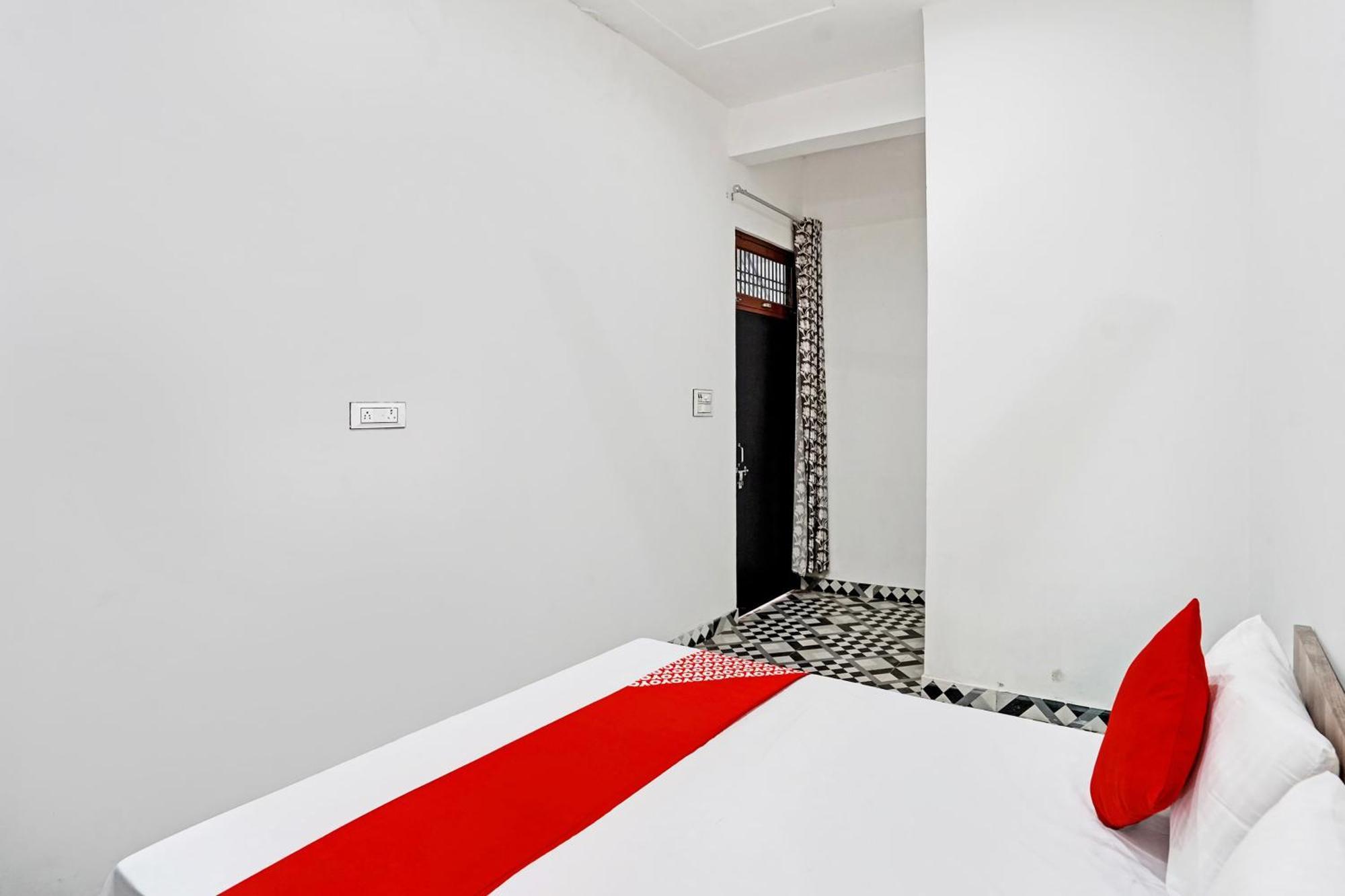 Hotel O Sparrow House Residency Bulandshahr Buitenkant foto