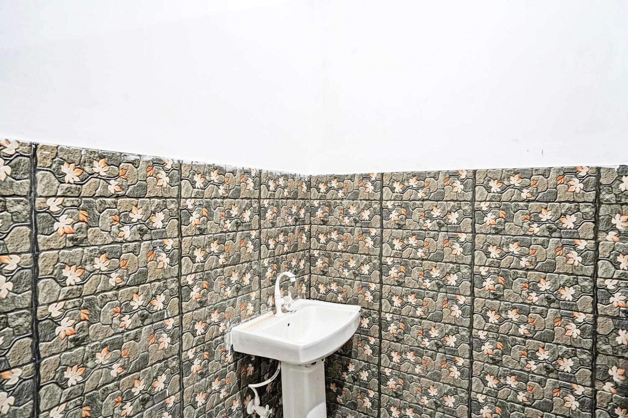 Hotel O Sparrow House Residency Bulandshahr Buitenkant foto